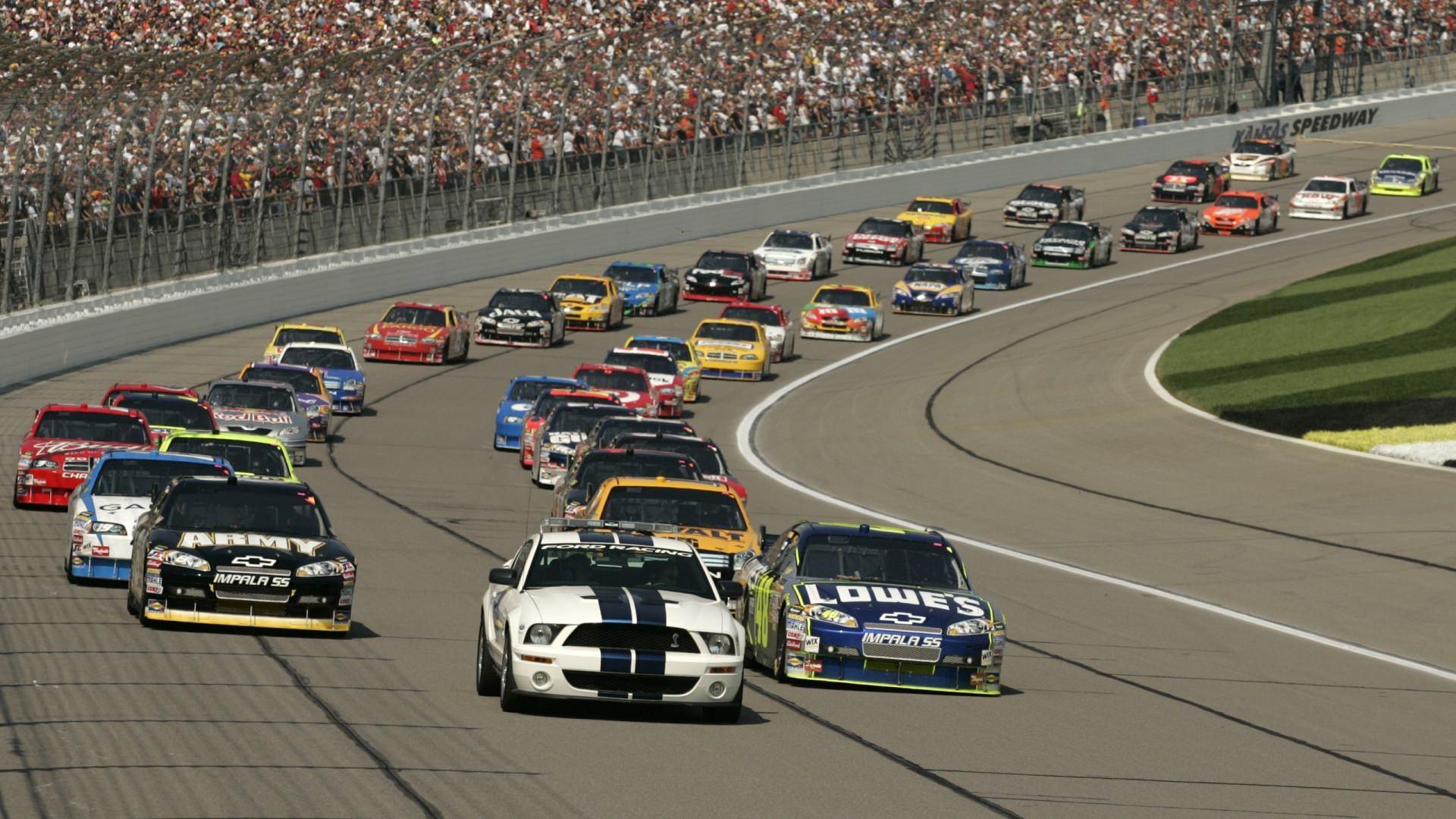 Illustration of NASCAR: Dirt to Daytona