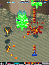 Batsugun - Screenshot - Gameplay (Japan) - 480x640